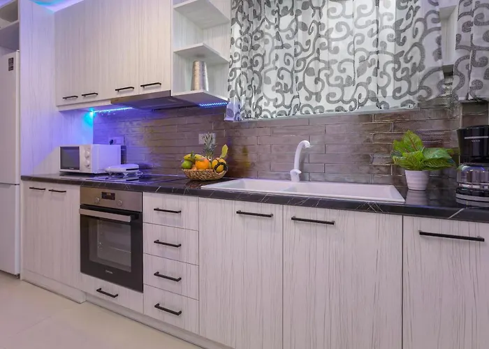 Evia\'S Apartment - New Apartment In Town!