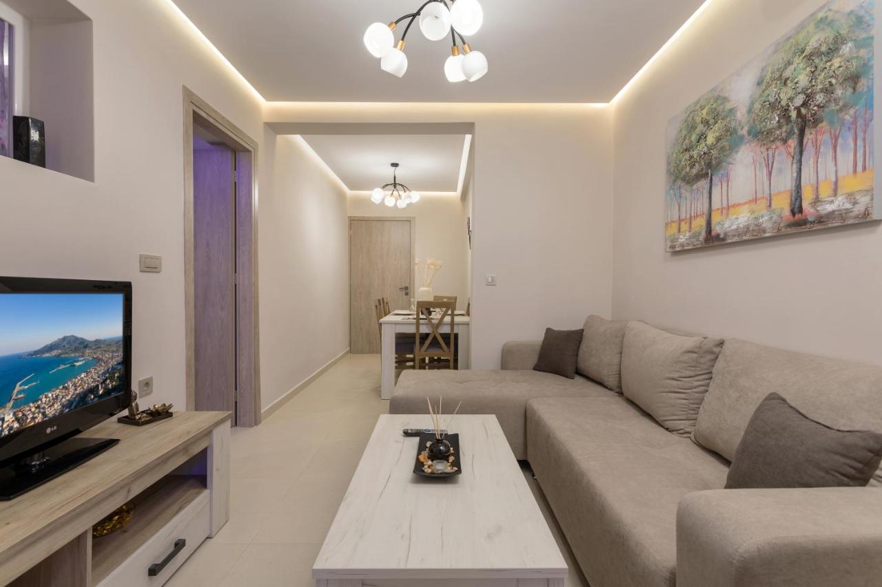 Evia's - New In Town! Apartment