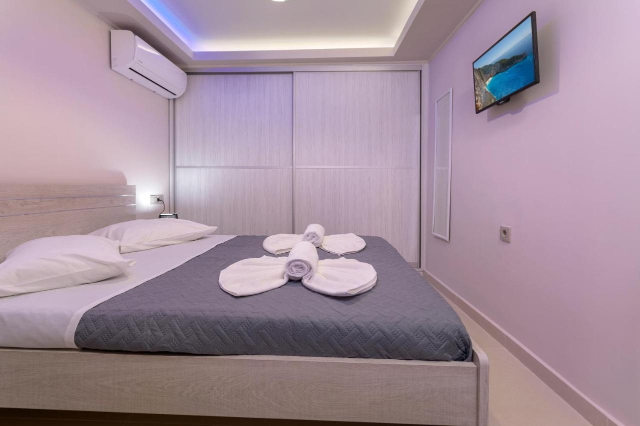 Evia's - New In Town! Zakynthos Town