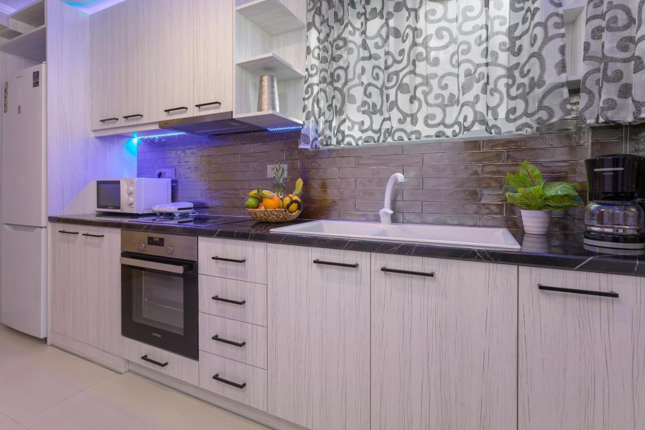 Evia's - New In Town! *